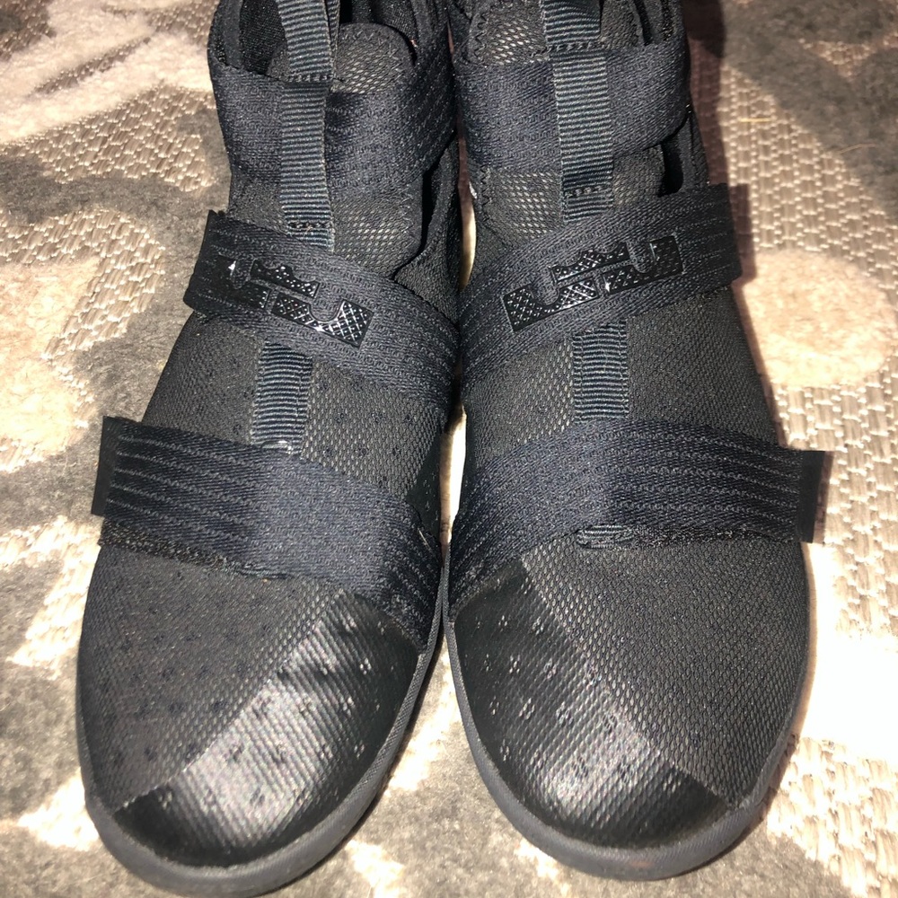 LeBron Soldier 10